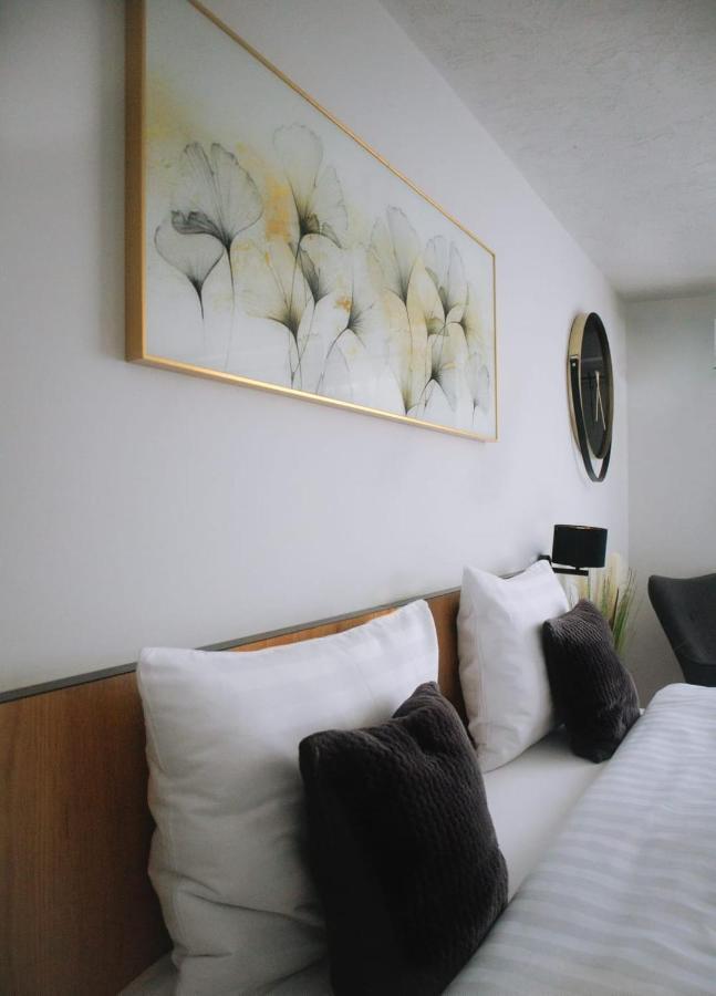 Hotel Casa Emilia à Hunedoara Extérieur photo