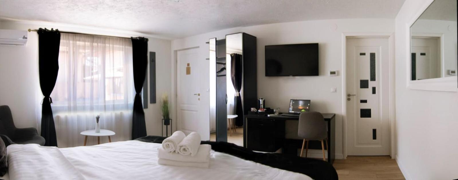 Hotel Casa Emilia à Hunedoara Chambre photo