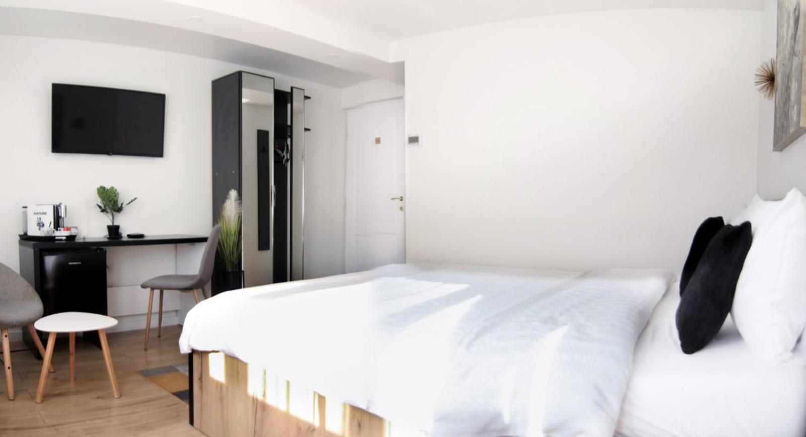 Hotel Casa Emilia à Hunedoara Chambre photo